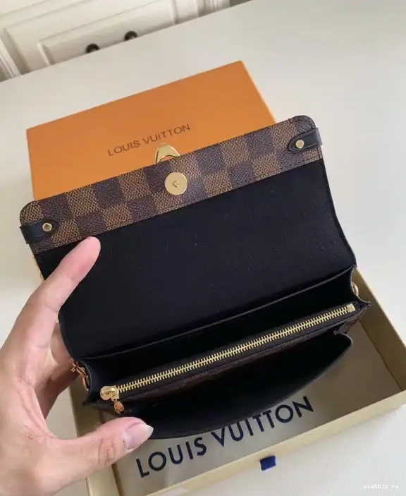 WIS LOUIS CHAIN VAVIN VUITTON WALLET 0507